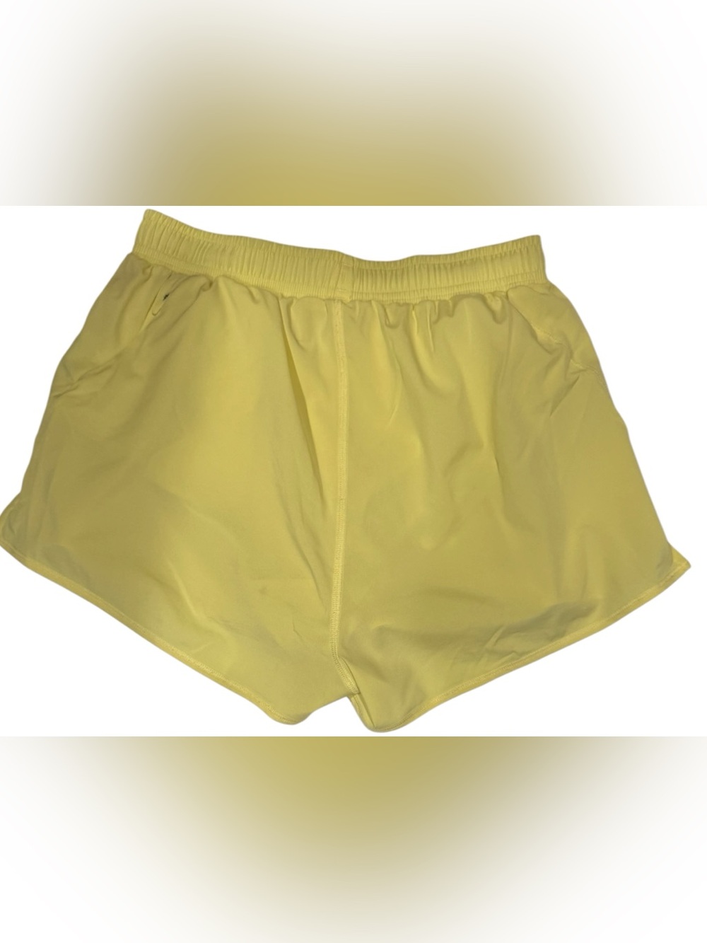 Women’s  Alo Yoga athletic lined Shorts Light Yellow with Logo Size Small